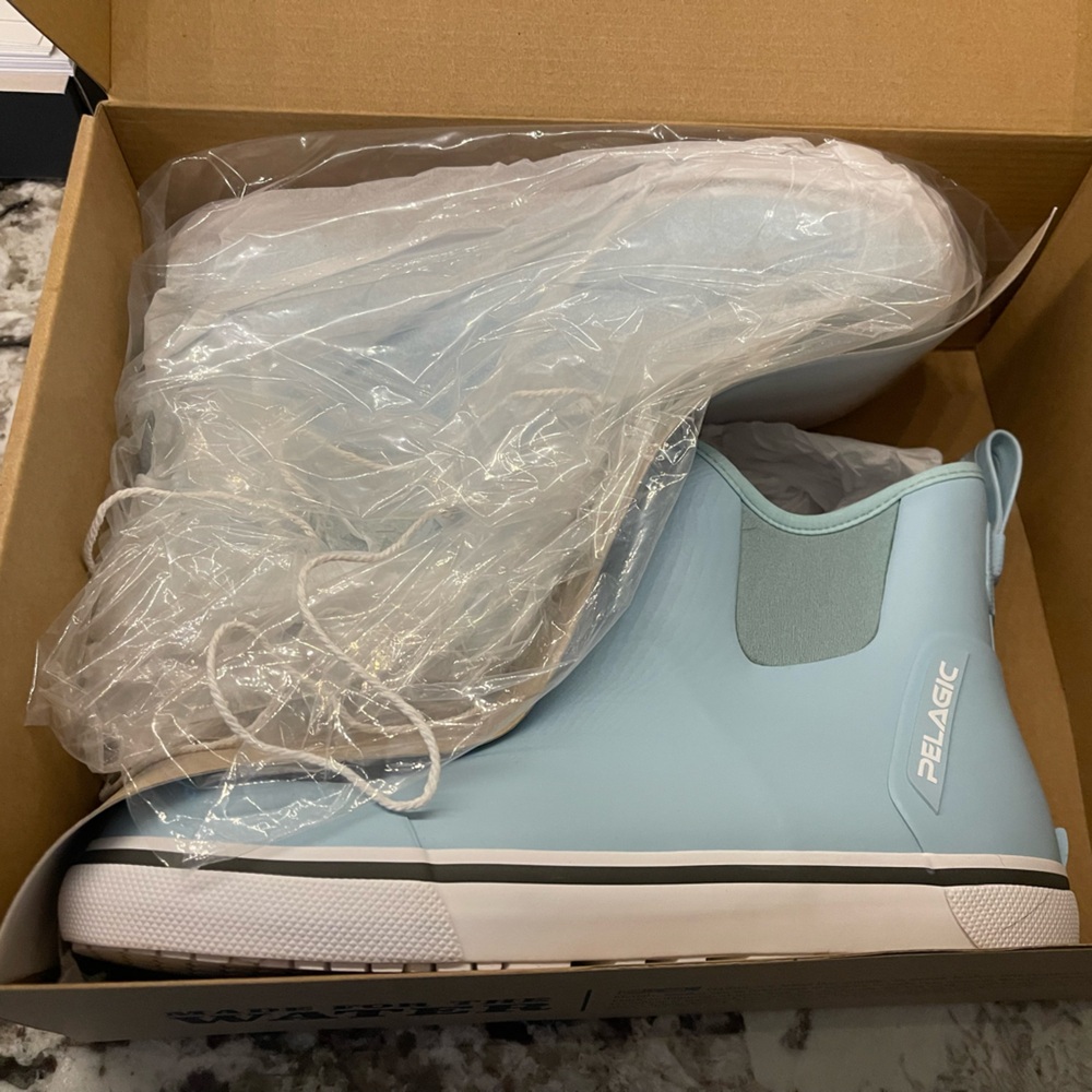 Pelagic Women’s Deck Boots